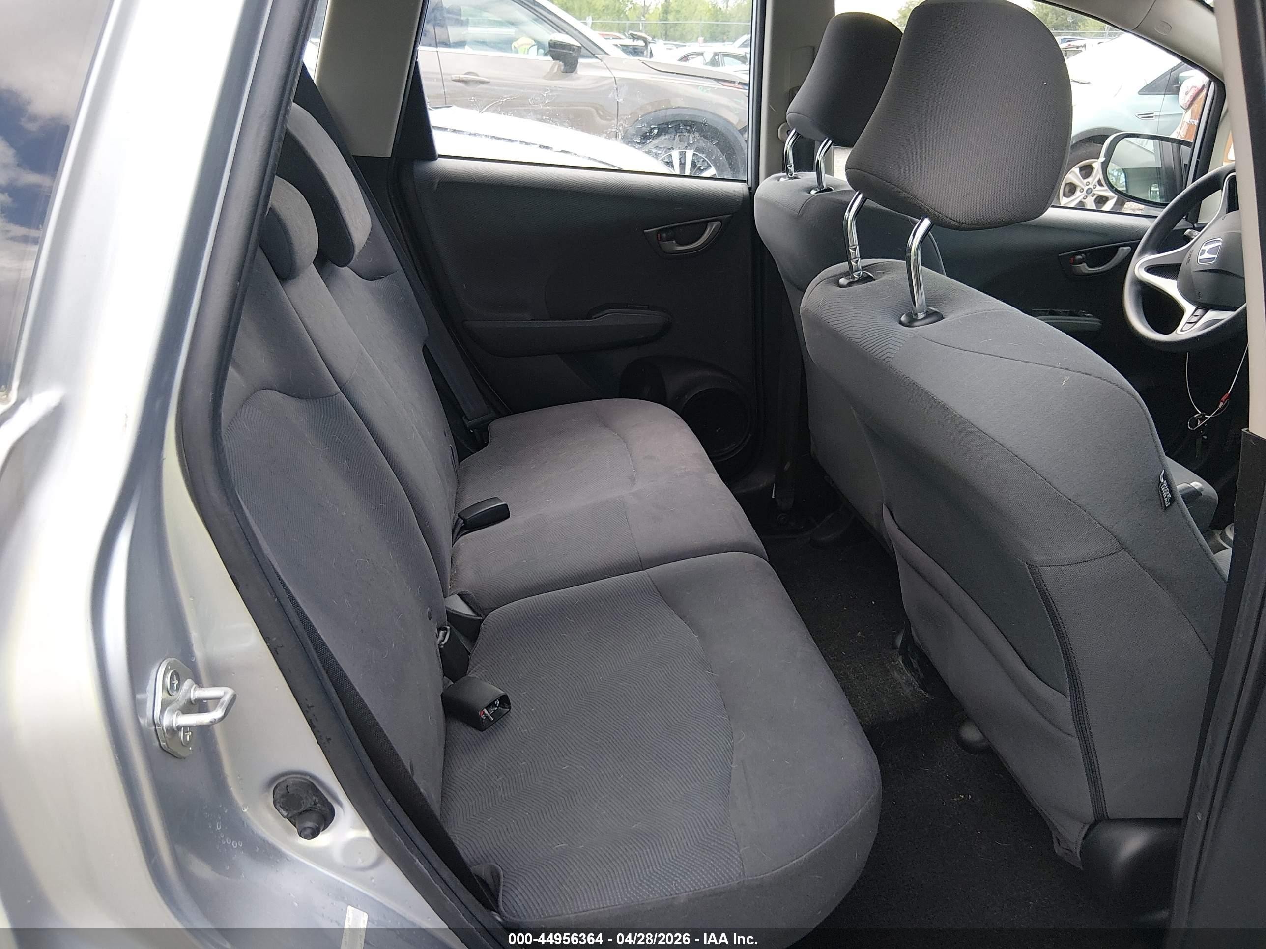 2013 Honda Fit Silver vin: JHMGE8H31DC054679