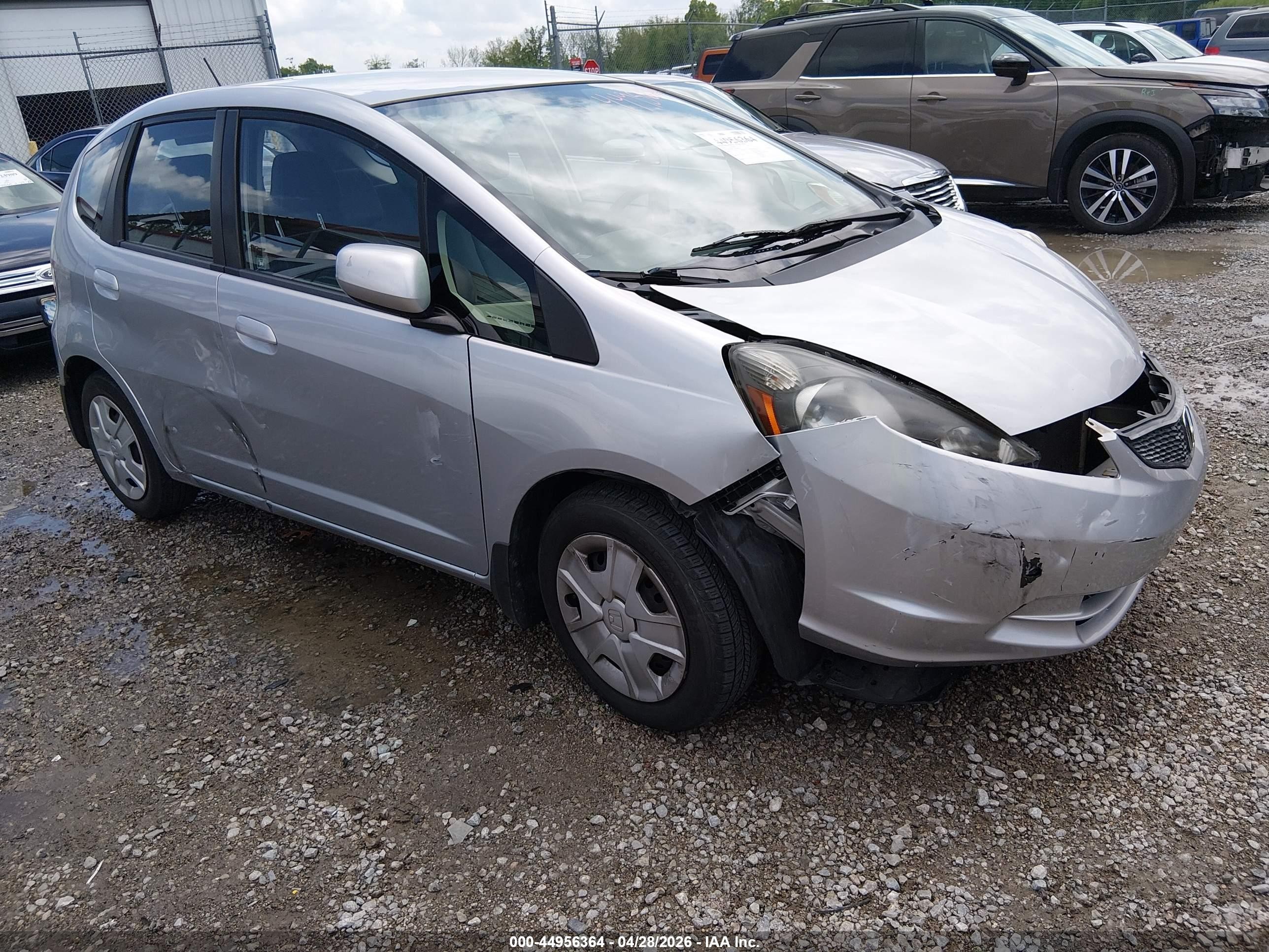 2013 Honda Fit Silver vin: JHMGE8H31DC054679