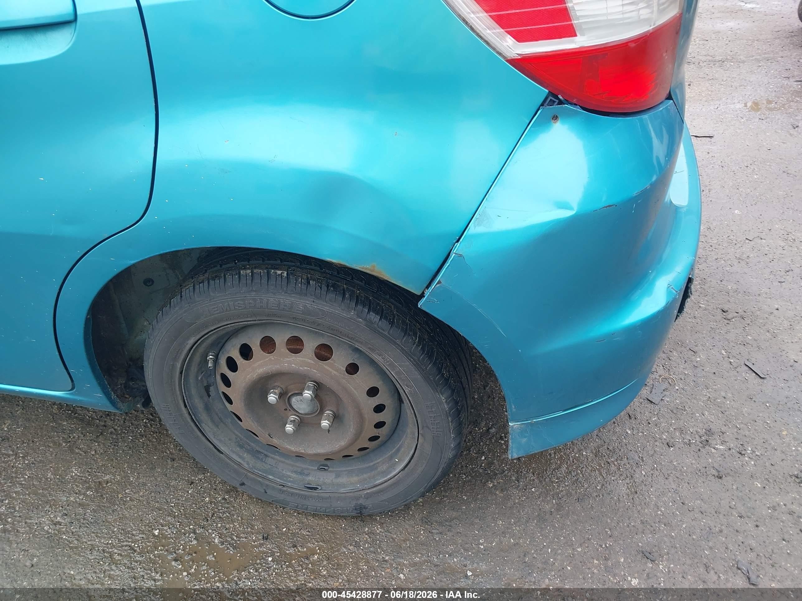 2013 Honda Fit   Blue vin: JHMGE8H31DC061793