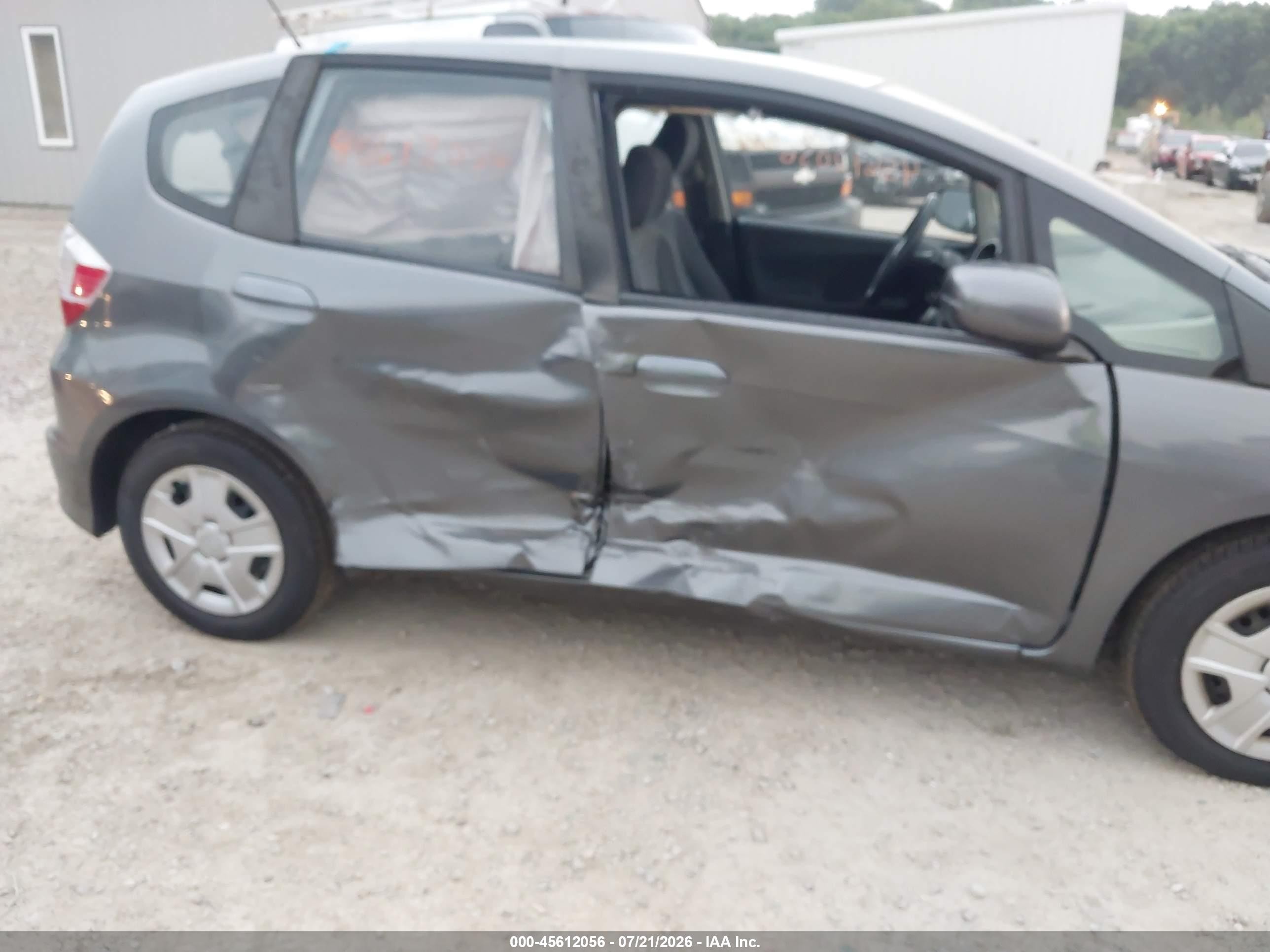 2013 Honda Fit Gray vin: JHMGE8H31DC062250