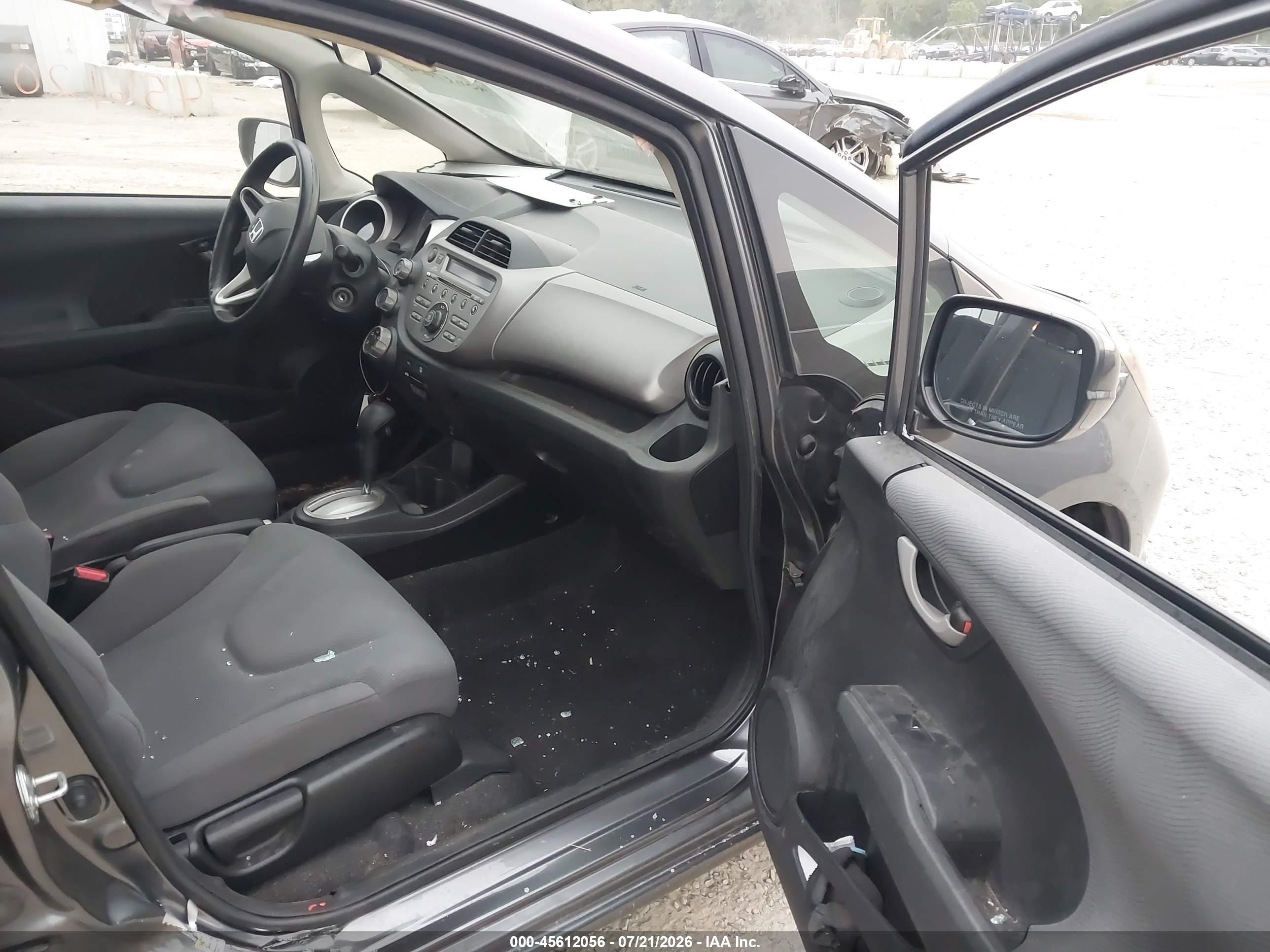 2013 Honda Fit Gray vin: JHMGE8H31DC062250