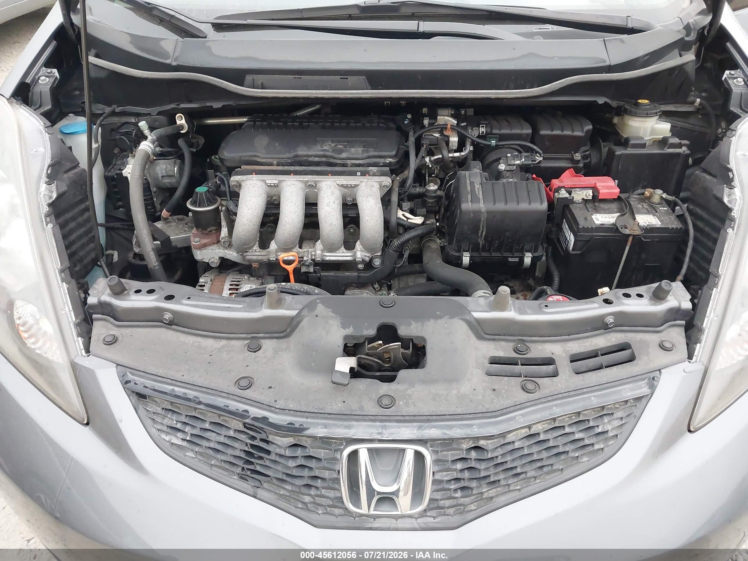 2013 Honda Fit Gray vin: JHMGE8H31DC062250