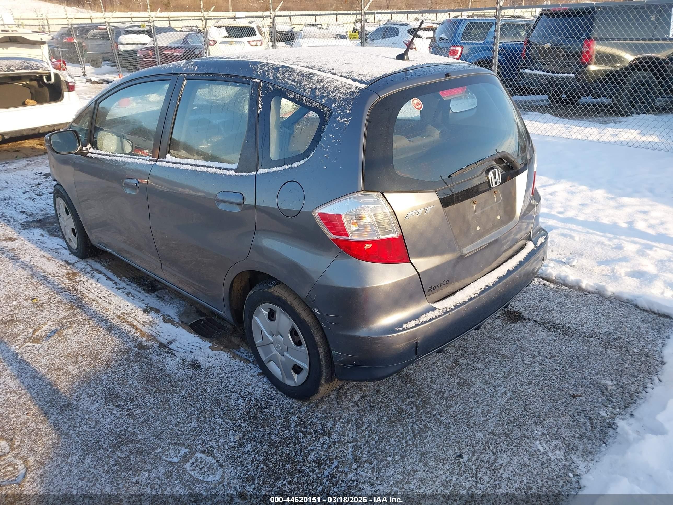 2013 Honda Fit   Gray vin: JHMGE8H31DC071742
