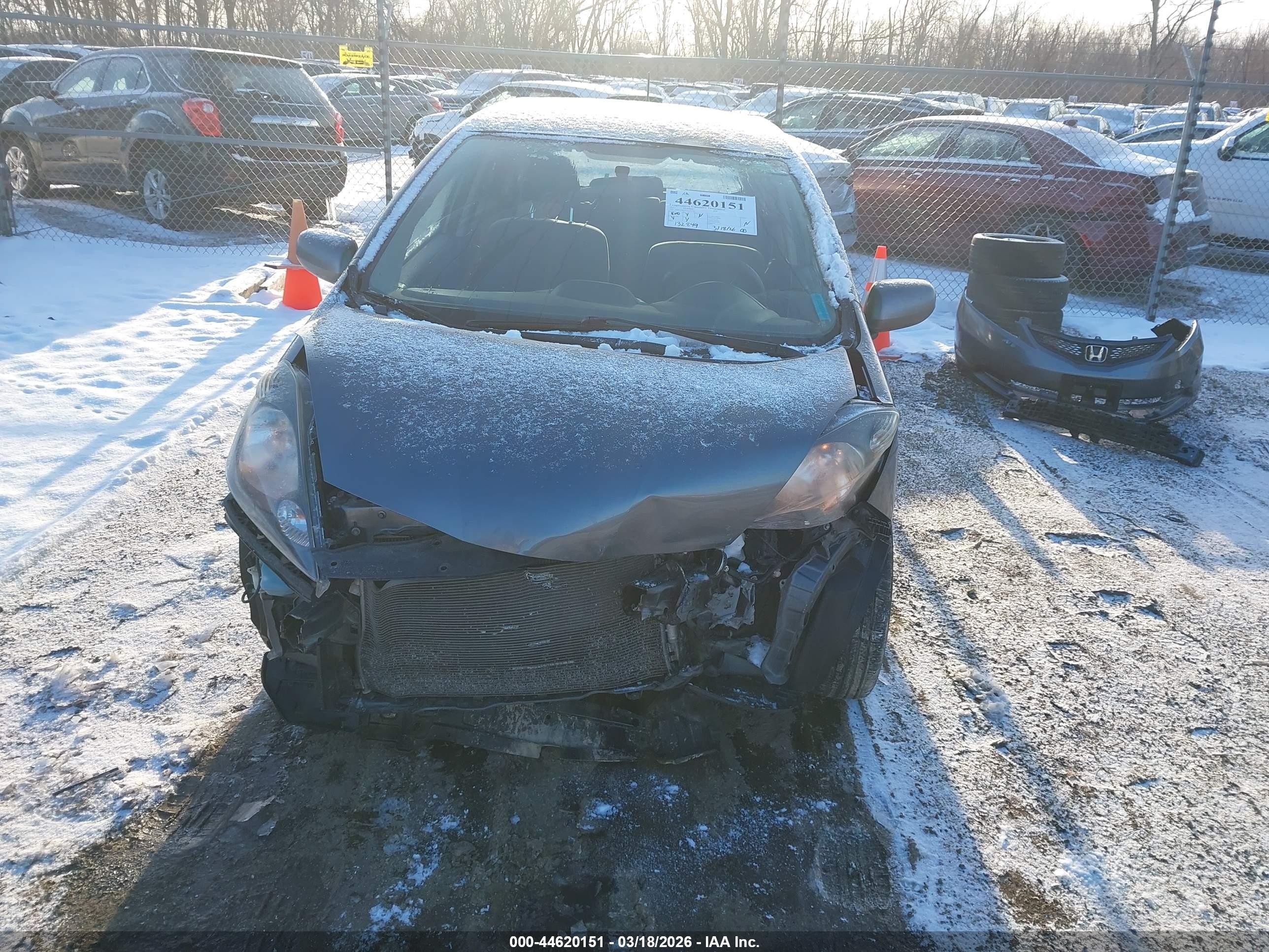 2013 Honda Fit   Gray vin: JHMGE8H31DC071742