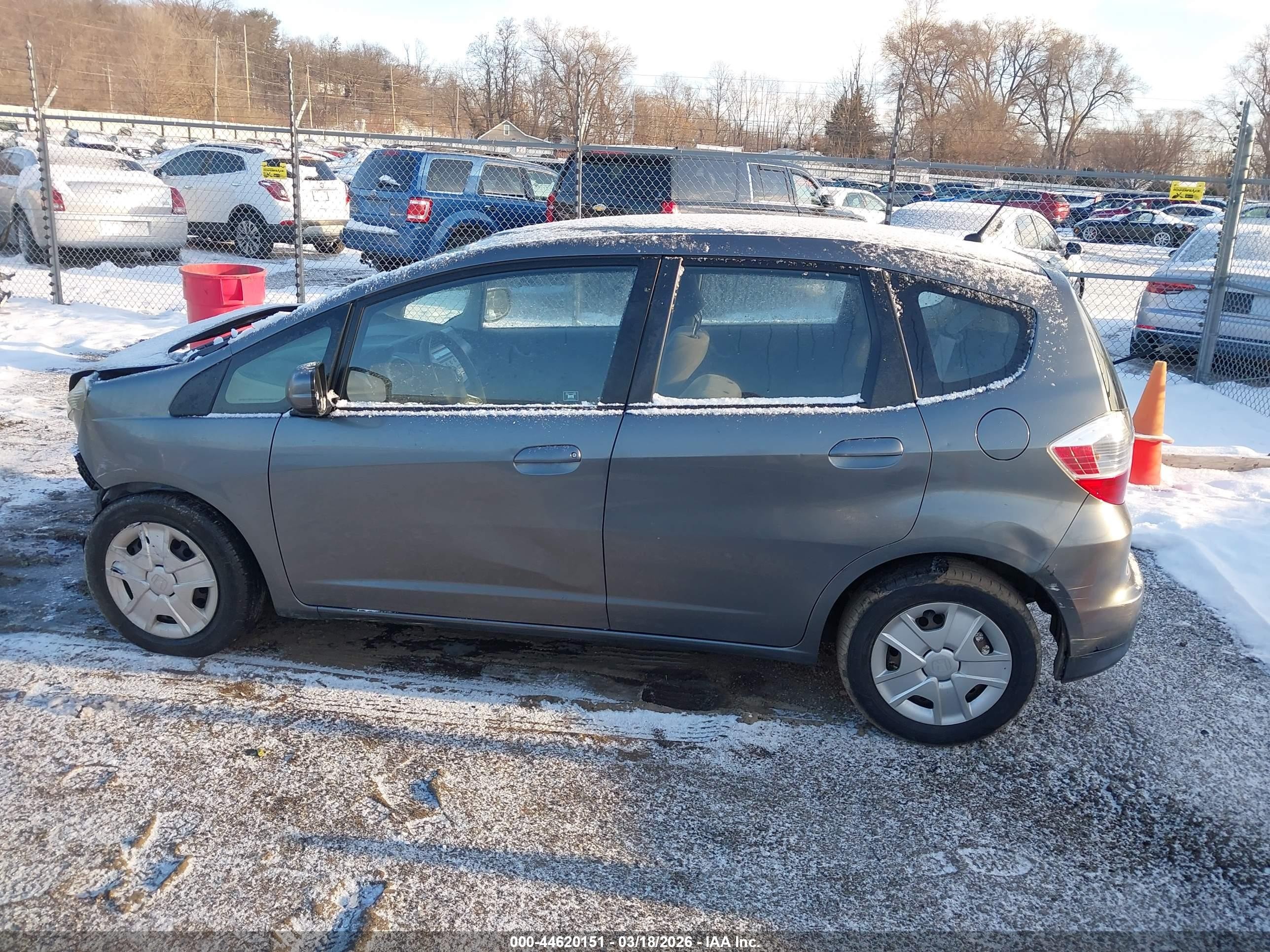 2013 Honda Fit   Gray vin: JHMGE8H31DC071742