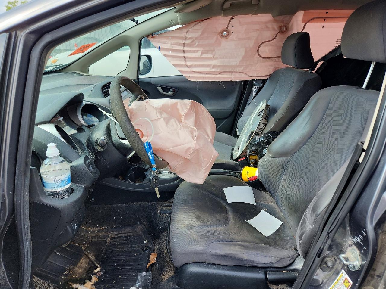 2013 Honda Fit Silver vin: JHMGE8H31DC075757