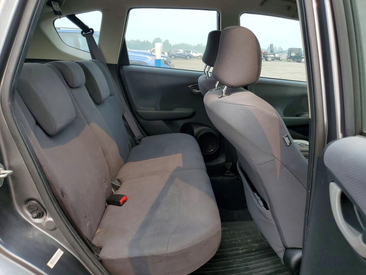 2013 Honda Fit Gray vin: JHMGE8H31DC083499