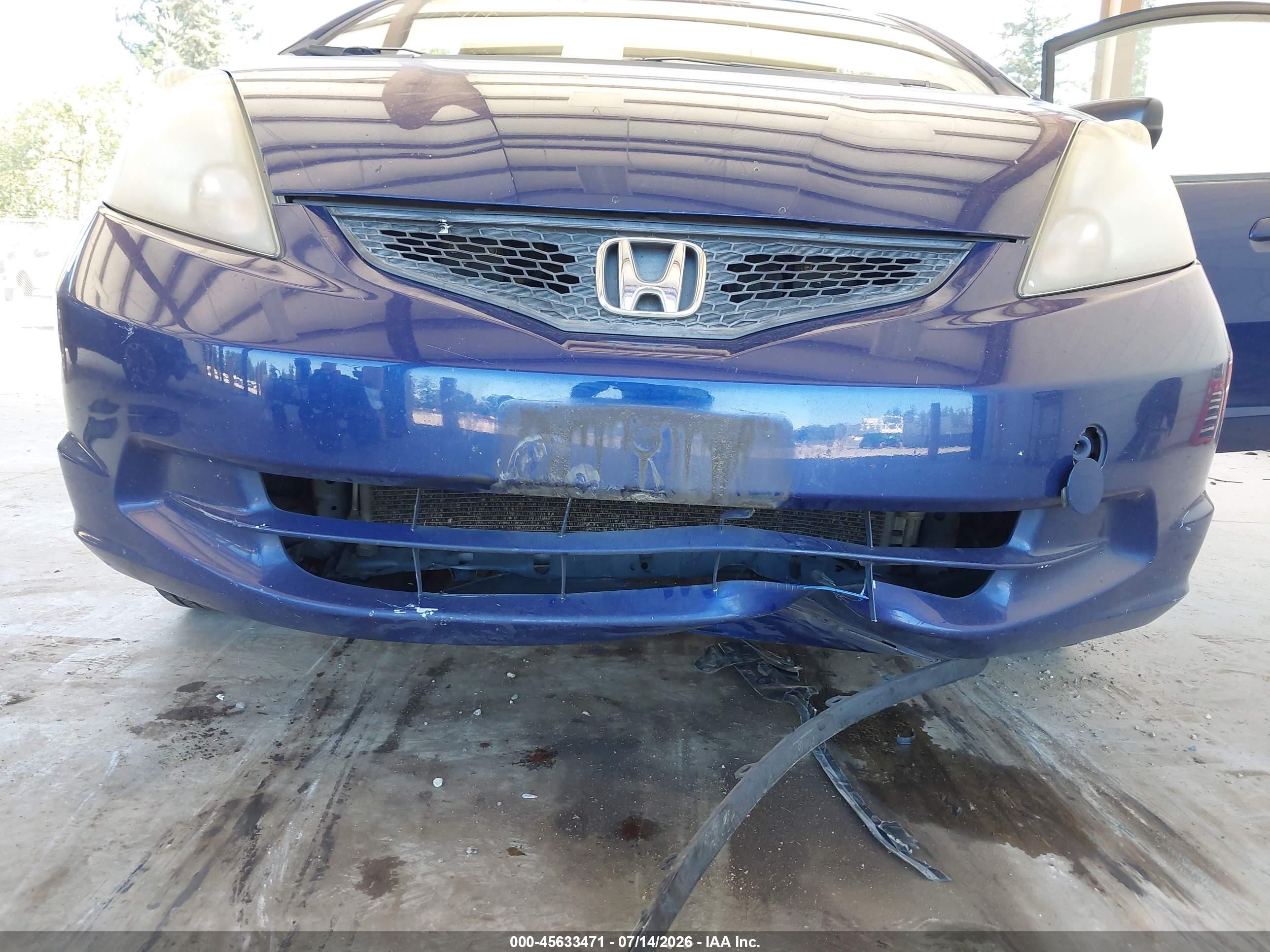 2011 Honda Fit Blue vin: JHMGE8H32BC019498