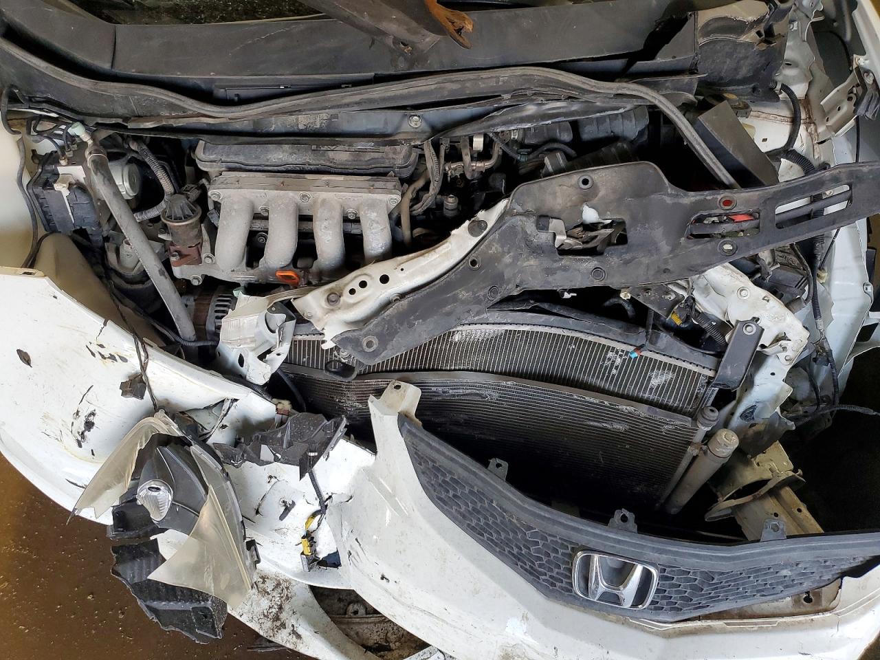 2011 Honda Fit Белый vin: JHMGE8H32BC025298