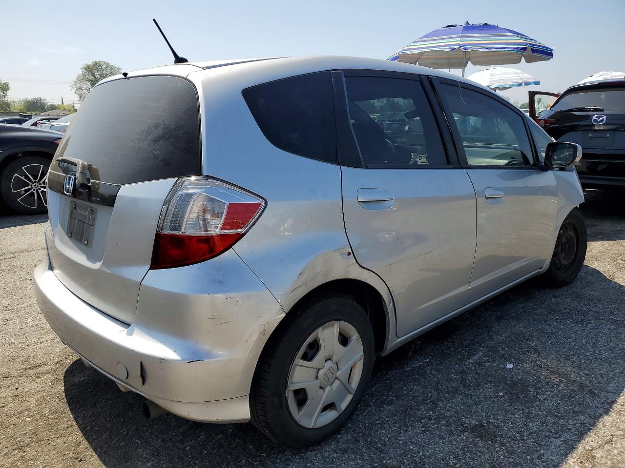 2012 Honda Fit Silver vin: JHMGE8H32CC028705
