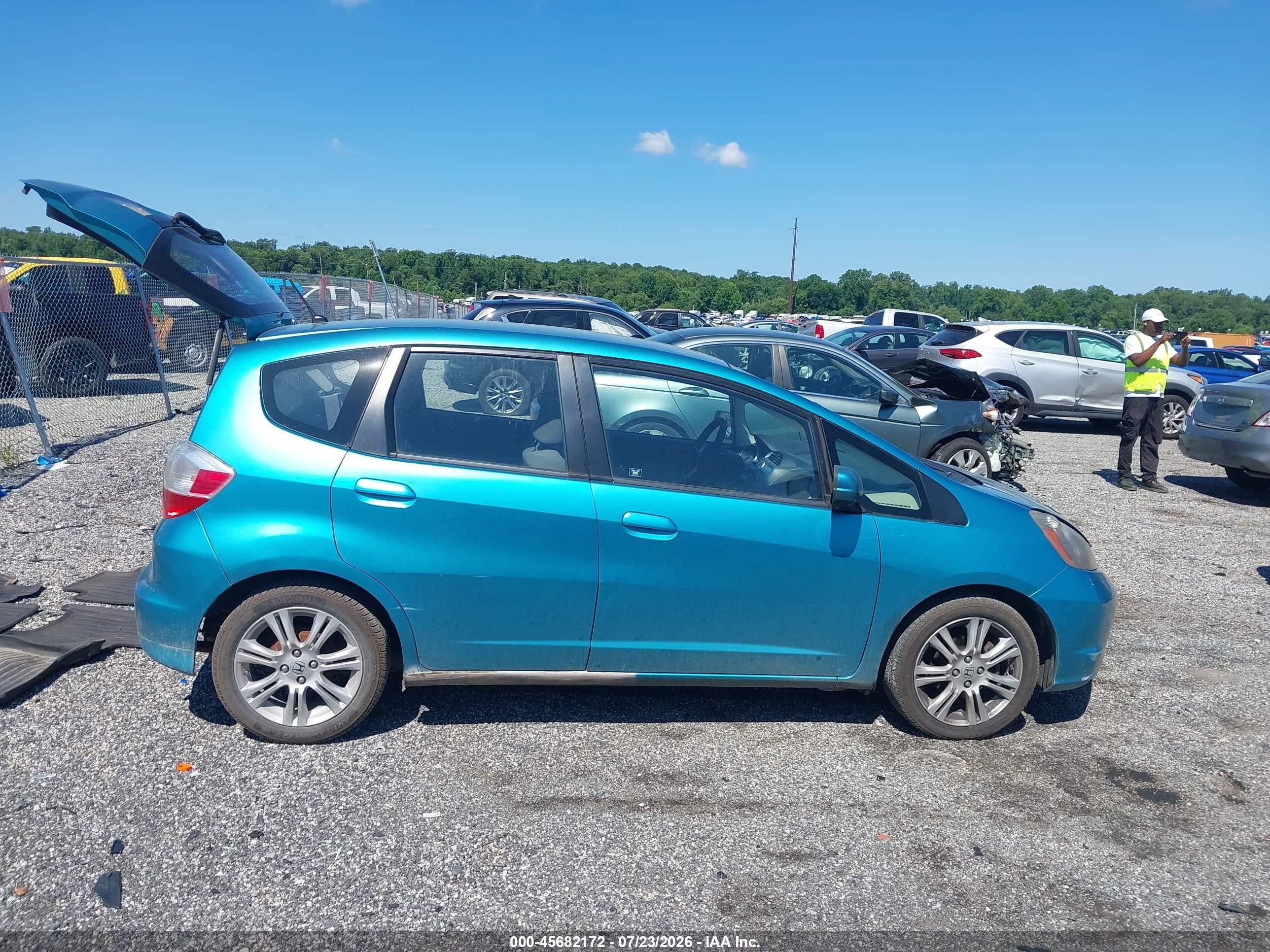 2012 Honda Fit   Teal vin: JHMGE8H32CC035301