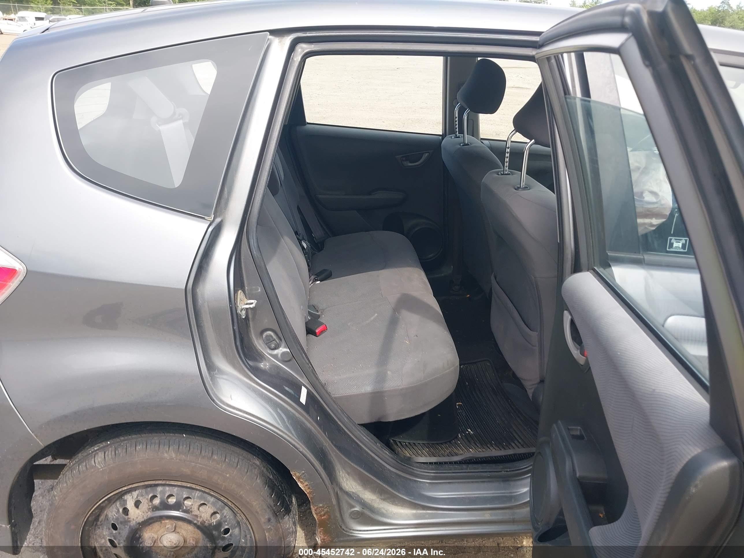 2012 Honda Fit   Серый vin: JHMGE8H32CS008279