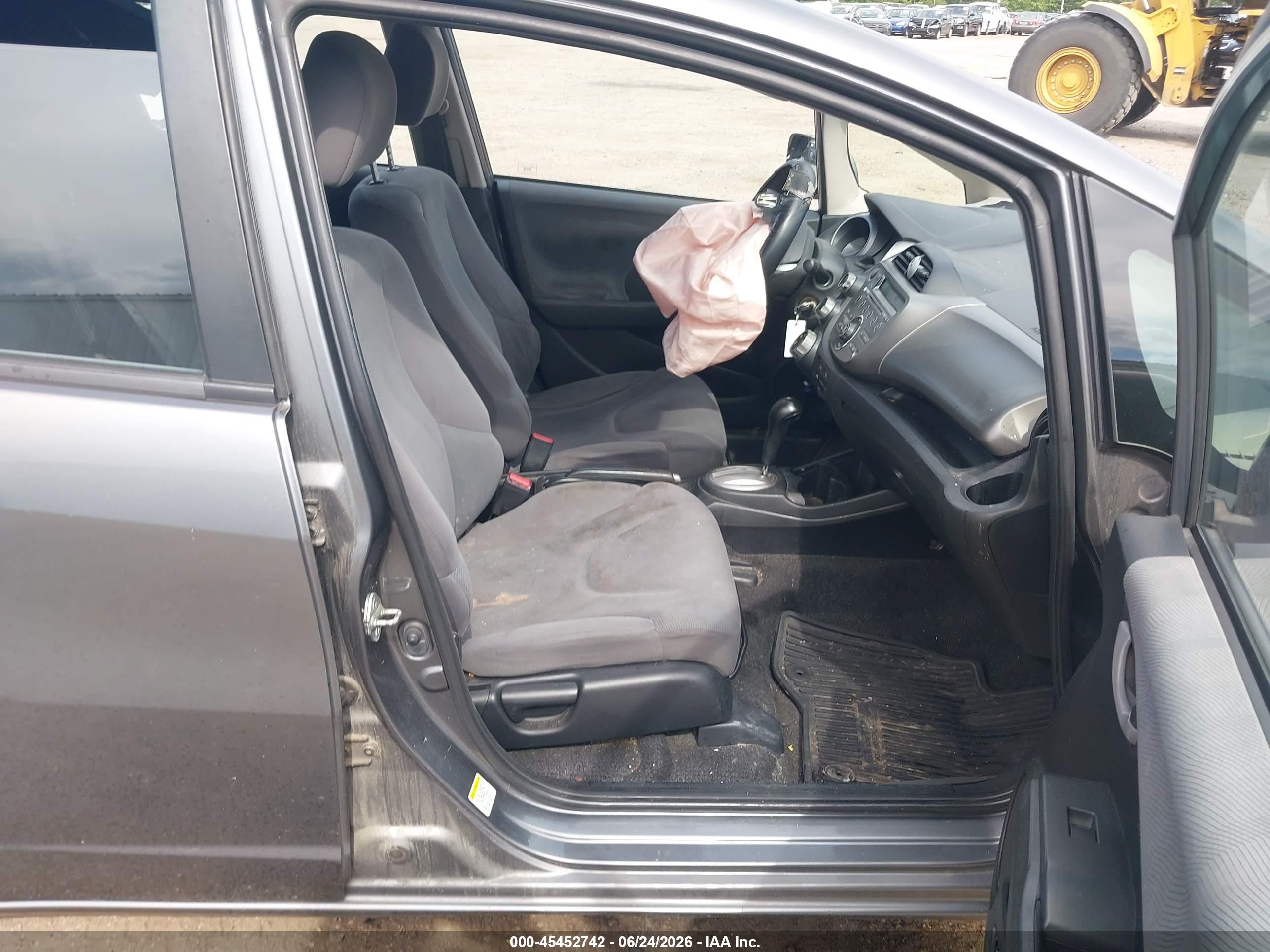 2012 Honda Fit   Серый vin: JHMGE8H32CS008279