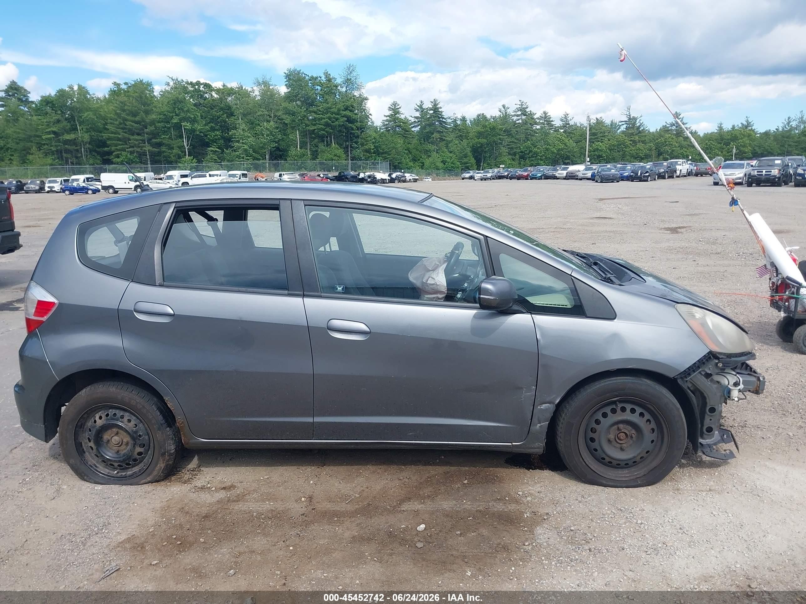2012 Honda Fit   Серый vin: JHMGE8H32CS008279
