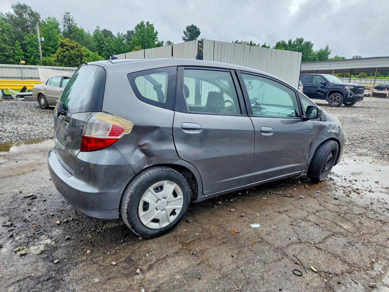 2013 Honda Fit Silver vin: JHMGE8H32DC008178
