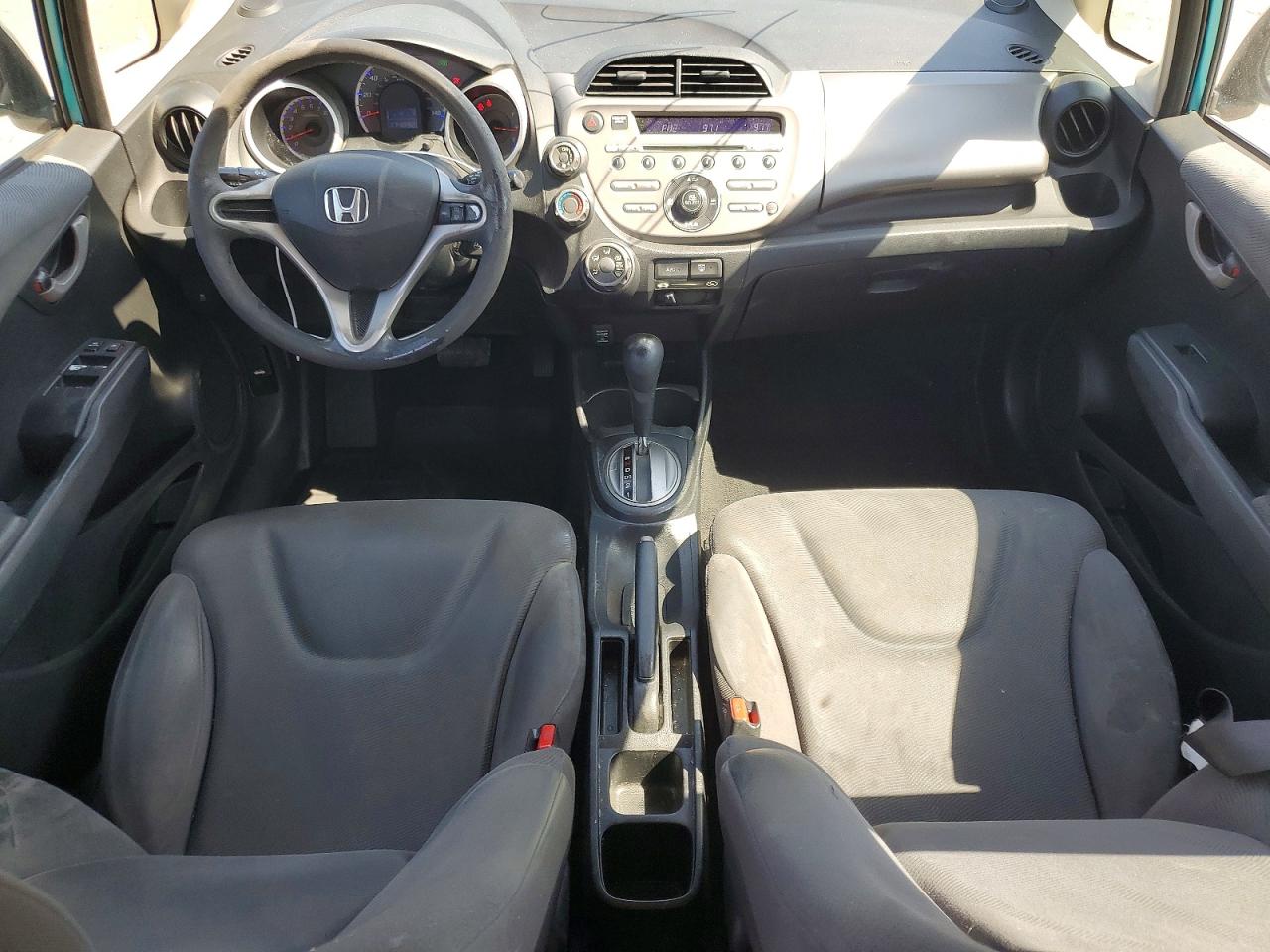 2013 Honda Fit Blue vin: JHMGE8H32DC019729