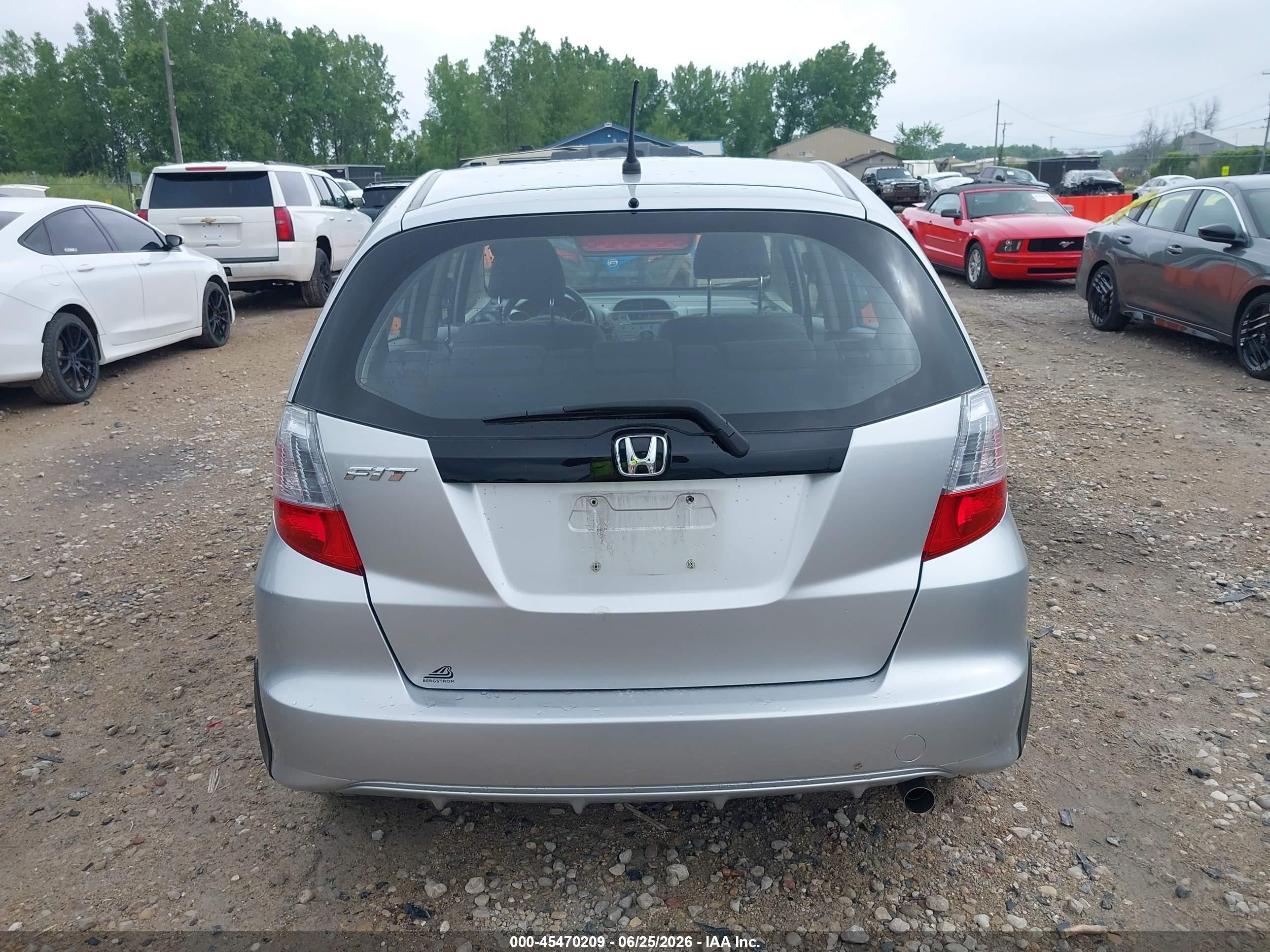 2013 Honda Fit Gray vin: JHMGE8H32DC026342