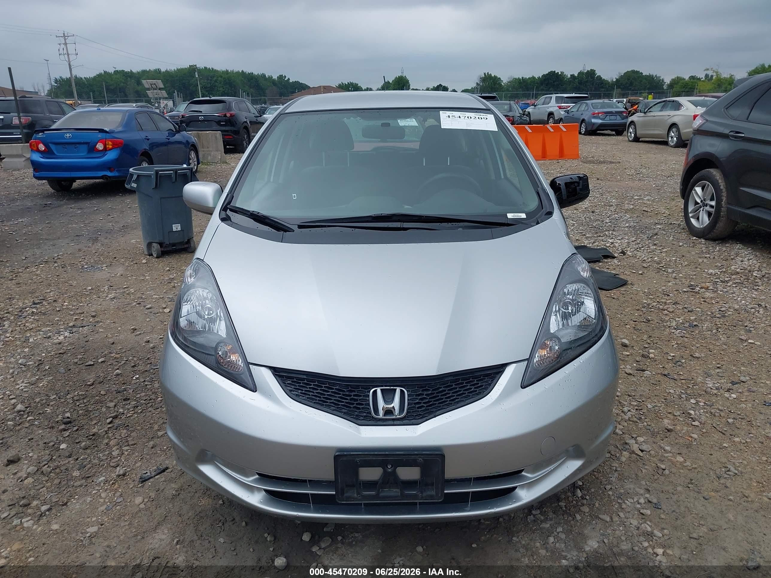 2013 Honda Fit Gray vin: JHMGE8H32DC026342