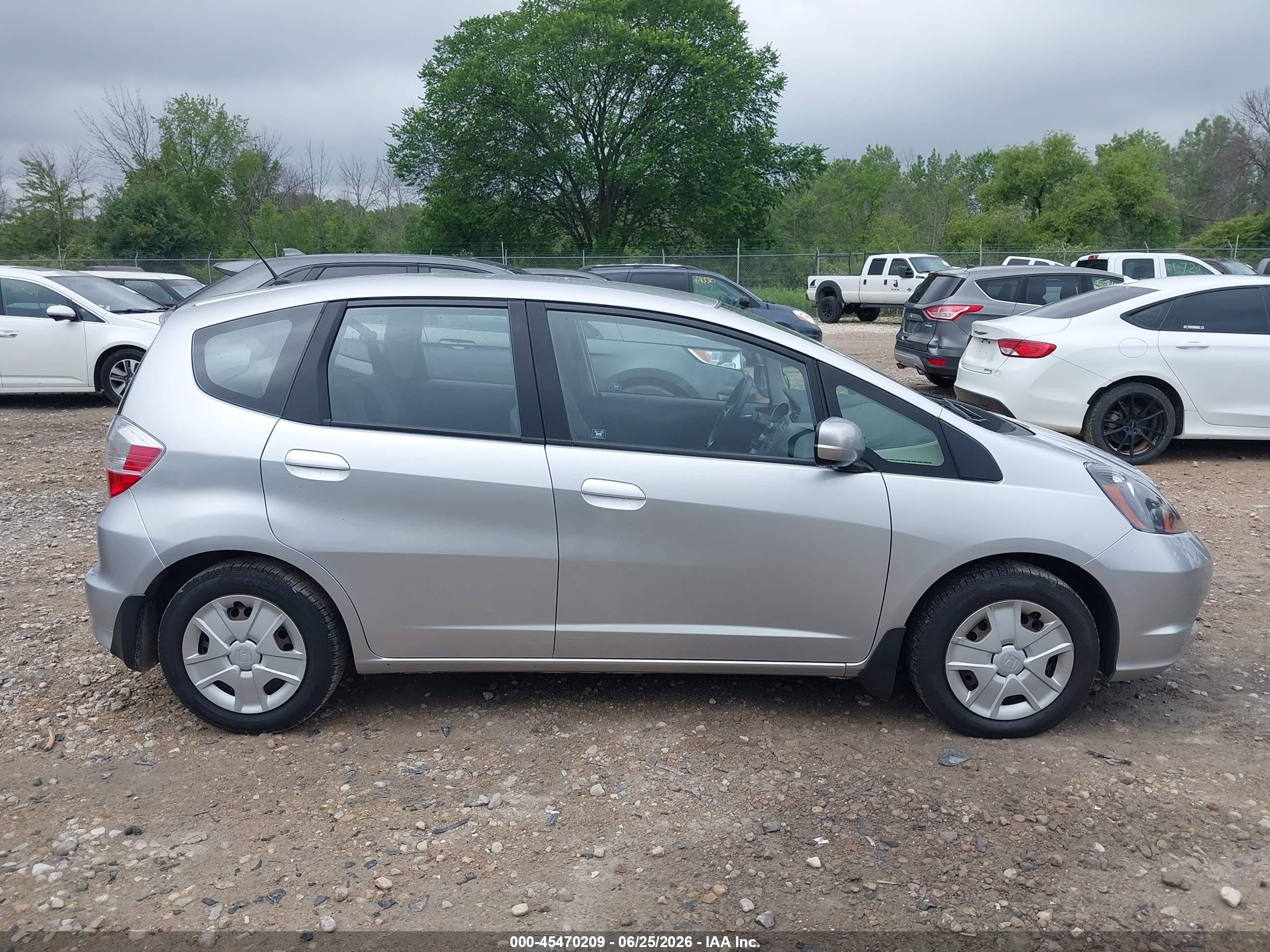 2013 Honda Fit Gray vin: JHMGE8H32DC026342