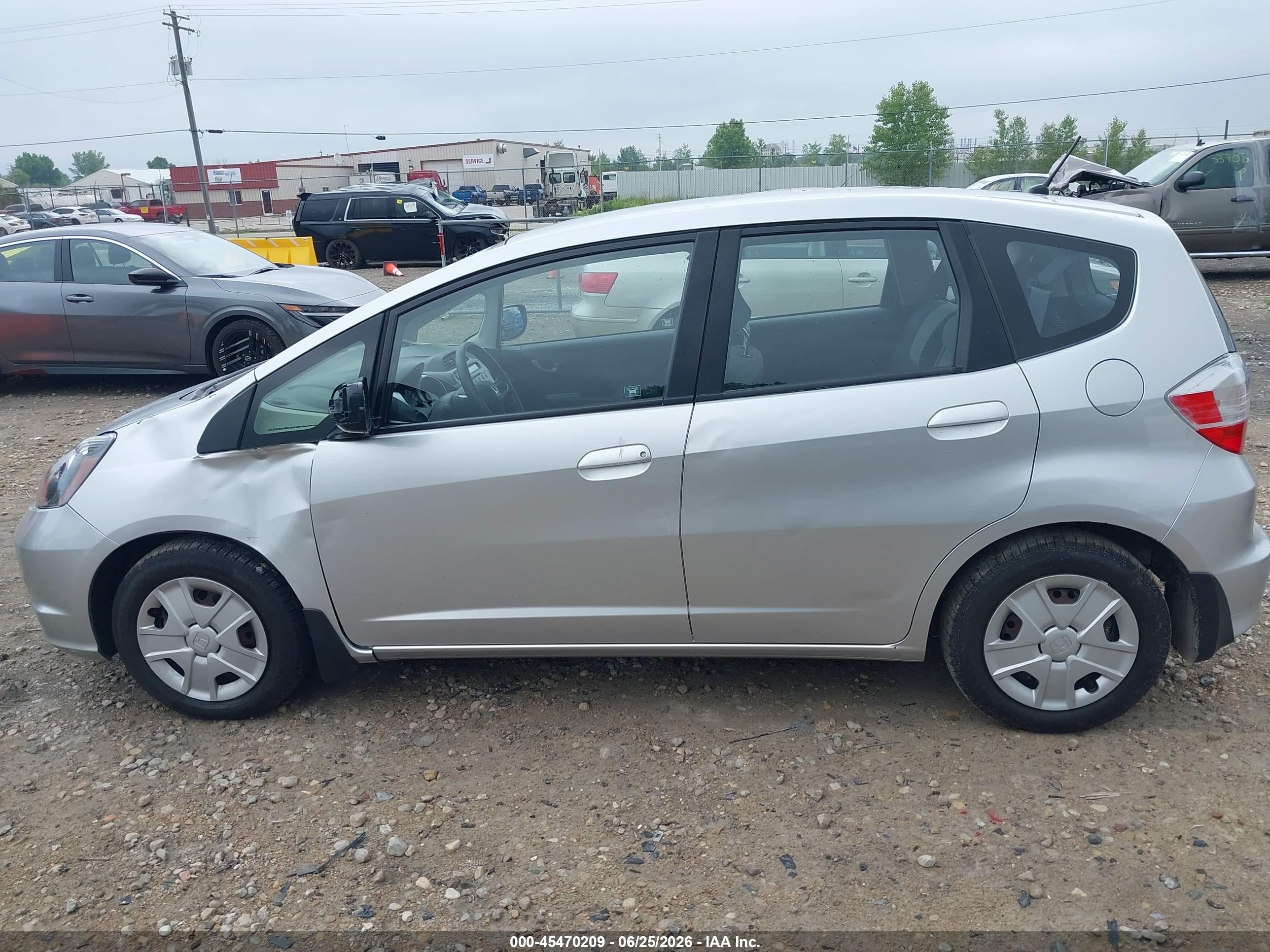 2013 Honda Fit Gray vin: JHMGE8H32DC026342