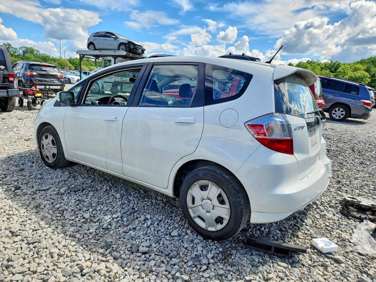 2013 Honda Fit White vin: JHMGE8H32DC037017