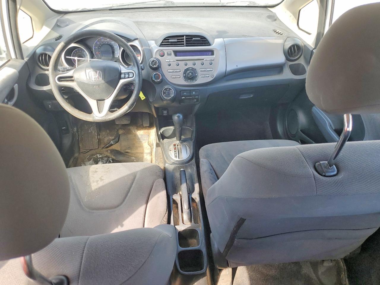 2013 Honda Fit Белый vin: JHMGE8H32DC048938