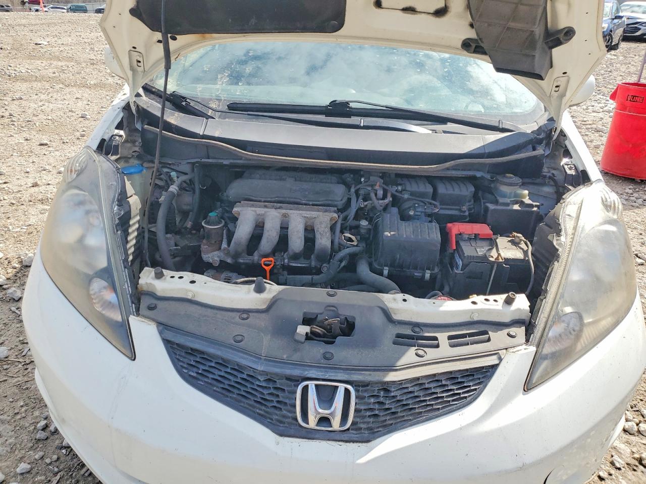 2013 Honda Fit Белый vin: JHMGE8H32DC048938