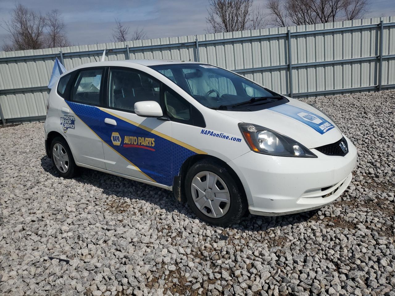 2013 Honda Fit Белый vin: JHMGE8H32DC048938 Damage: Overall Vehicle, De-Identify, Removal Required