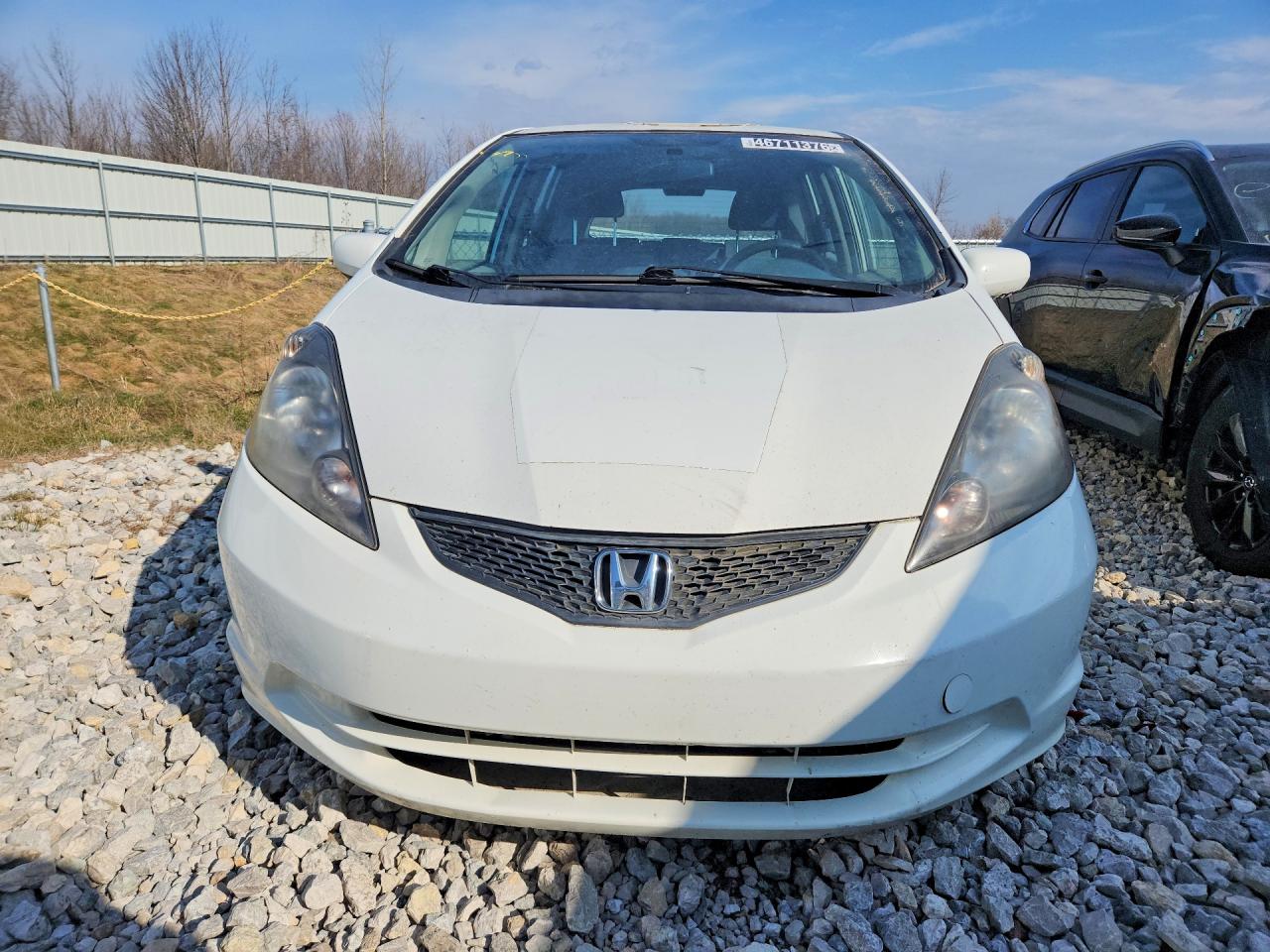 2013 Honda Fit Белый vin: JHMGE8H32DC048938