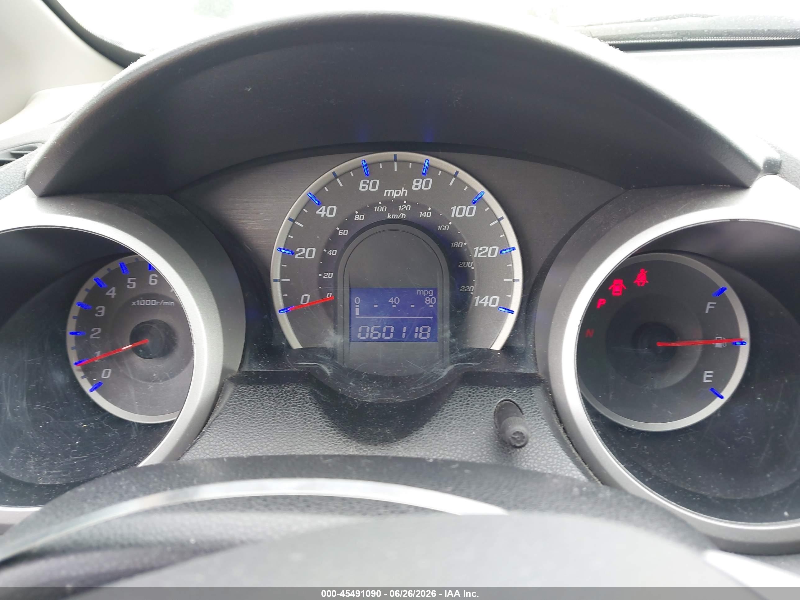 2013 Honda Fit   White vin: JHMGE8H32DC049703