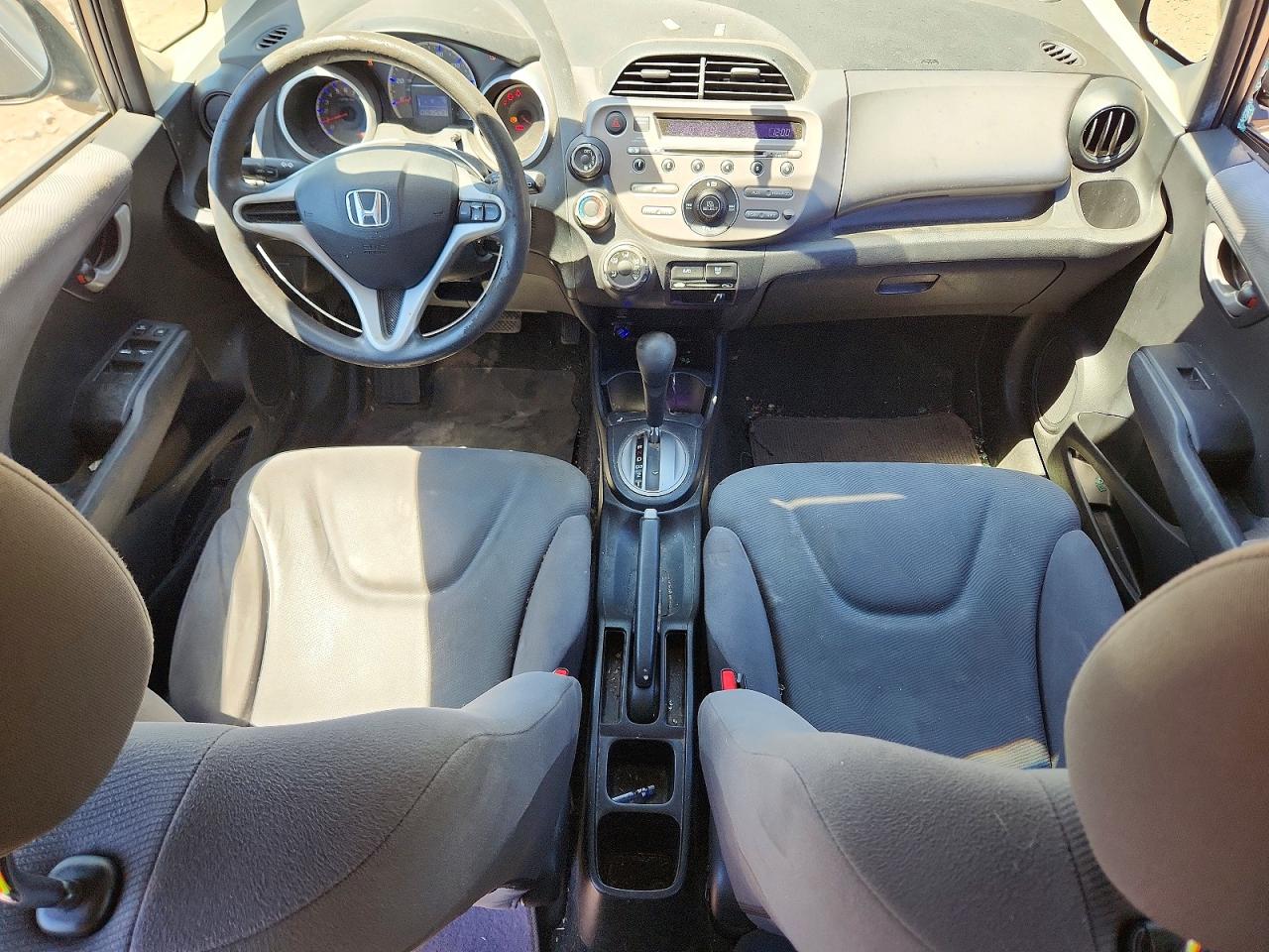 2013 Honda Fit Gray vin: JHMGE8H32DC074262