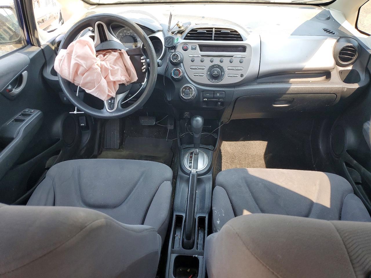2013 Honda Fit Blue vin: JHMGE8H32DC075248