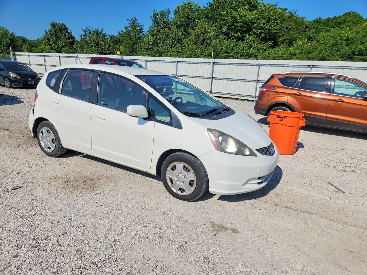 2013 Honda Fit White vin: JHMGE8H32DC082233