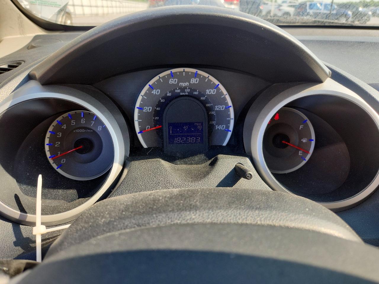 2013 Honda Fit White vin: JHMGE8H32DC082233