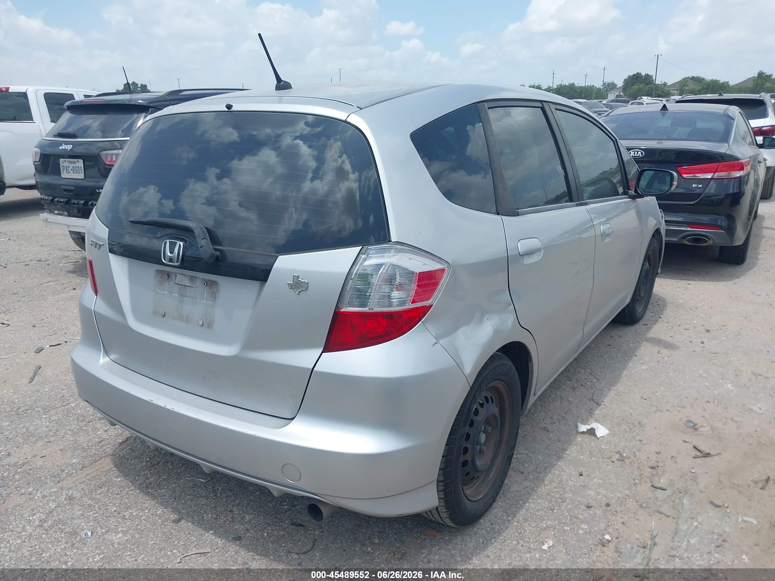 2012 Honda Fit   Silver vin: JHMGE8H33CC003957