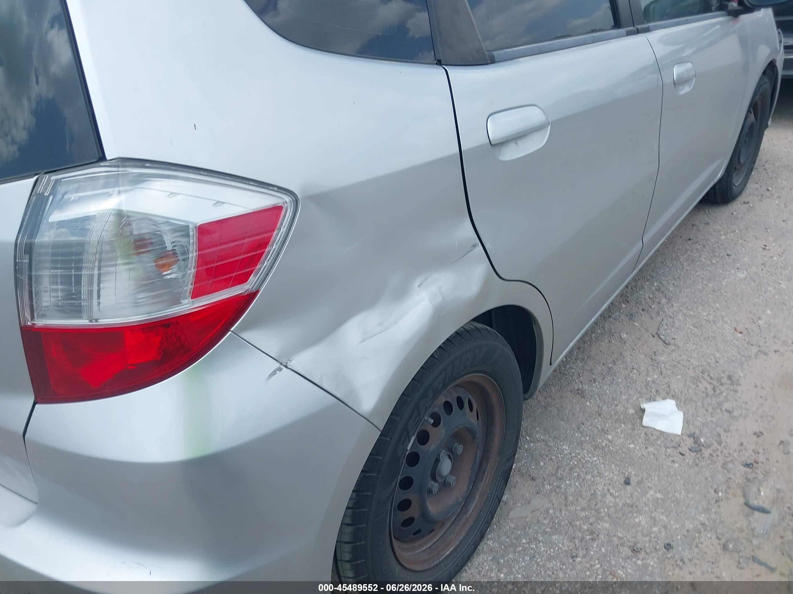 2012 Honda Fit   Silver vin: JHMGE8H33CC003957