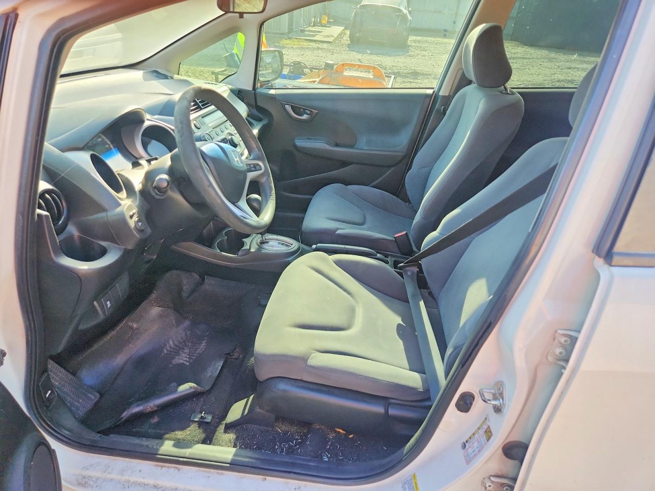 2012 Honda Fit Белый vin: JHMGE8H33CC024789