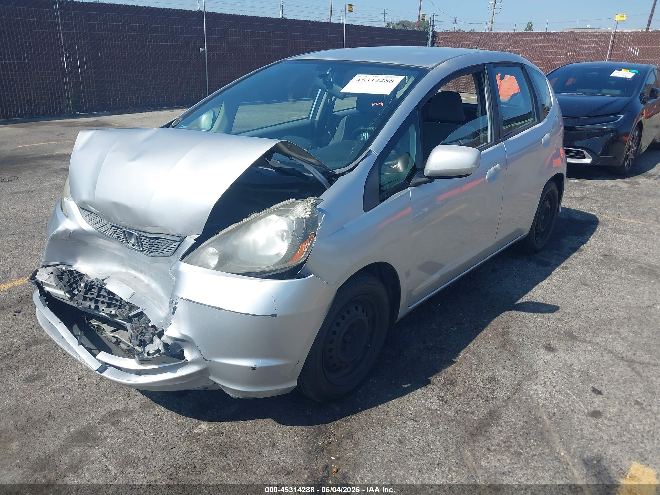 2012 Honda Fit   Silver vin: JHMGE8H33CC025313