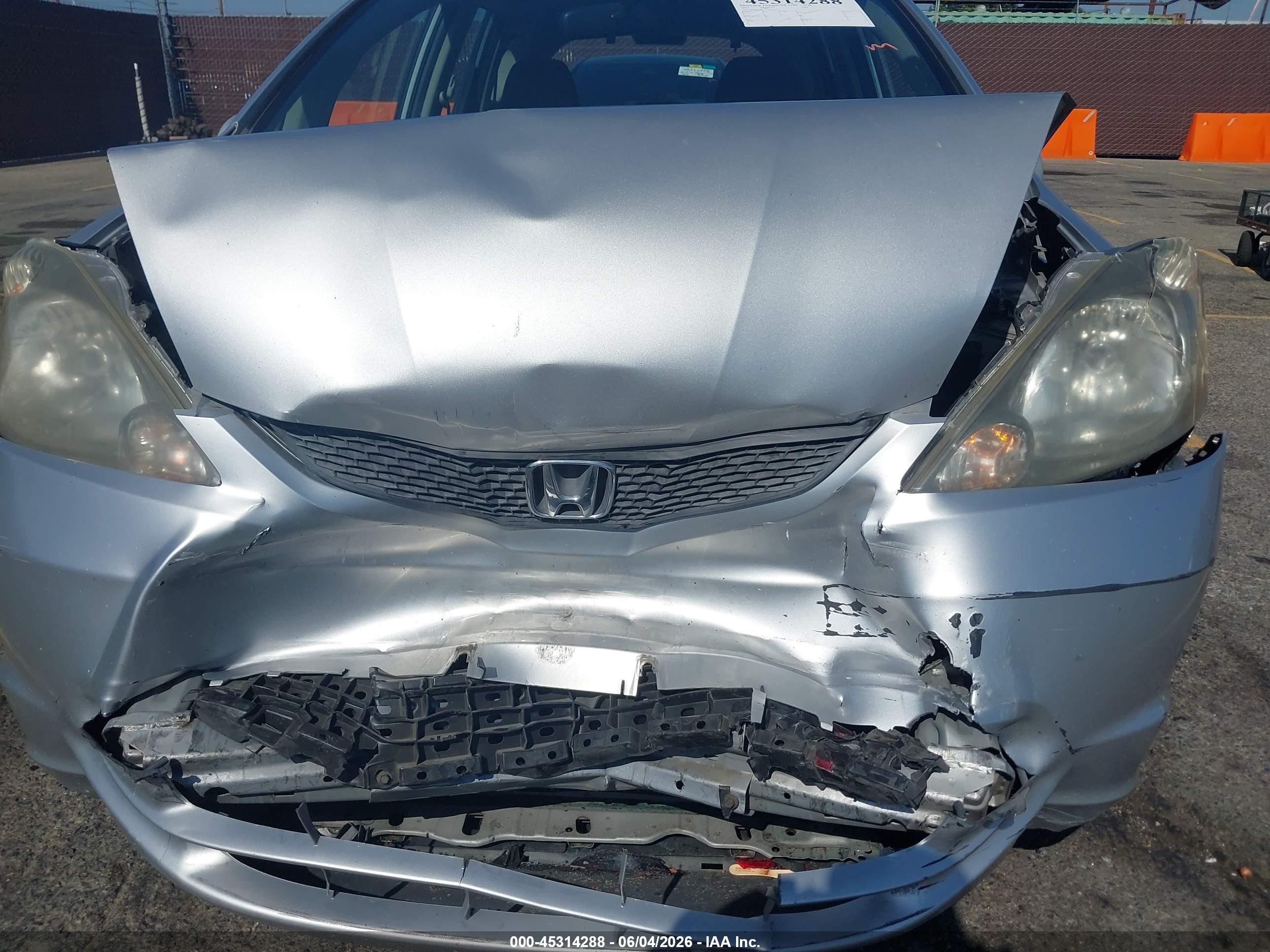2012 Honda Fit   Silver vin: JHMGE8H33CC025313
