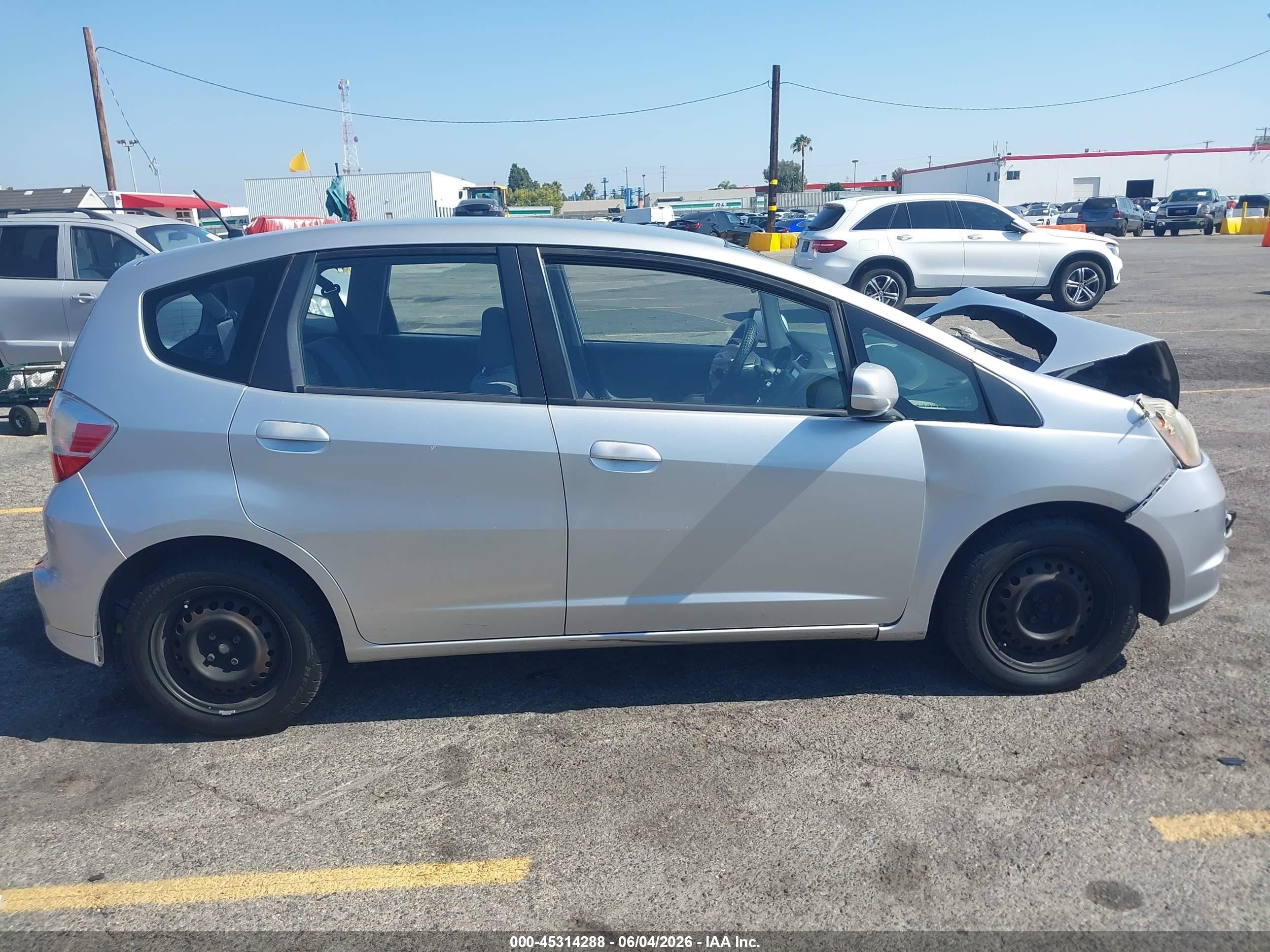 2012 Honda Fit   Silver vin: JHMGE8H33CC025313