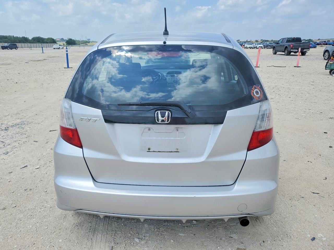2012 Honda Fit Серебряный vin: JHMGE8H33CC029037