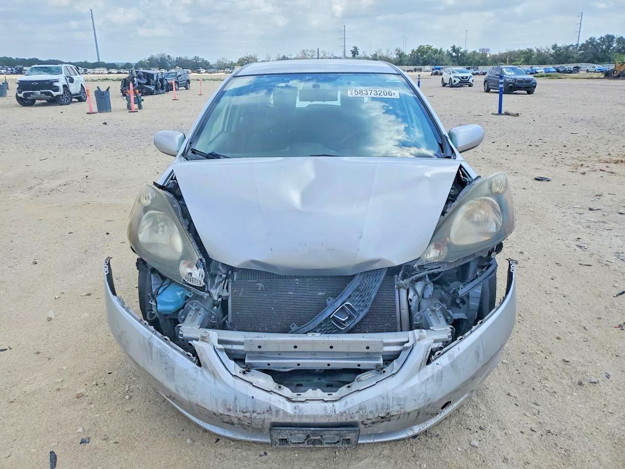 2012 Honda Fit Серебряный vin: JHMGE8H33CC029037