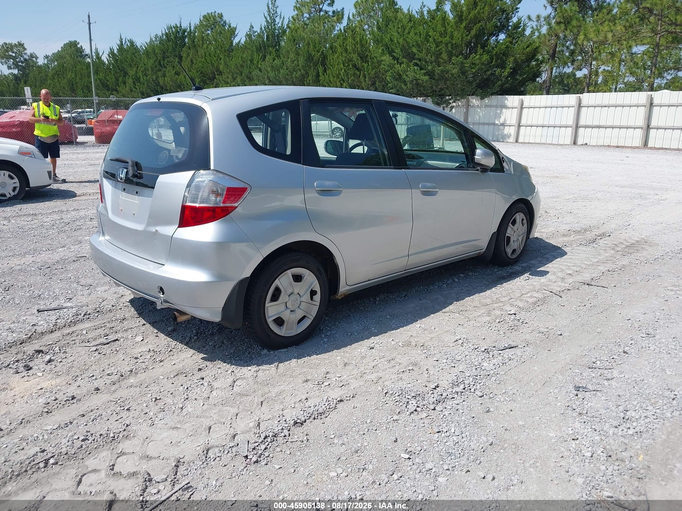 2013 Honda Fit   Silver vin: JHMGE8H33DC000476