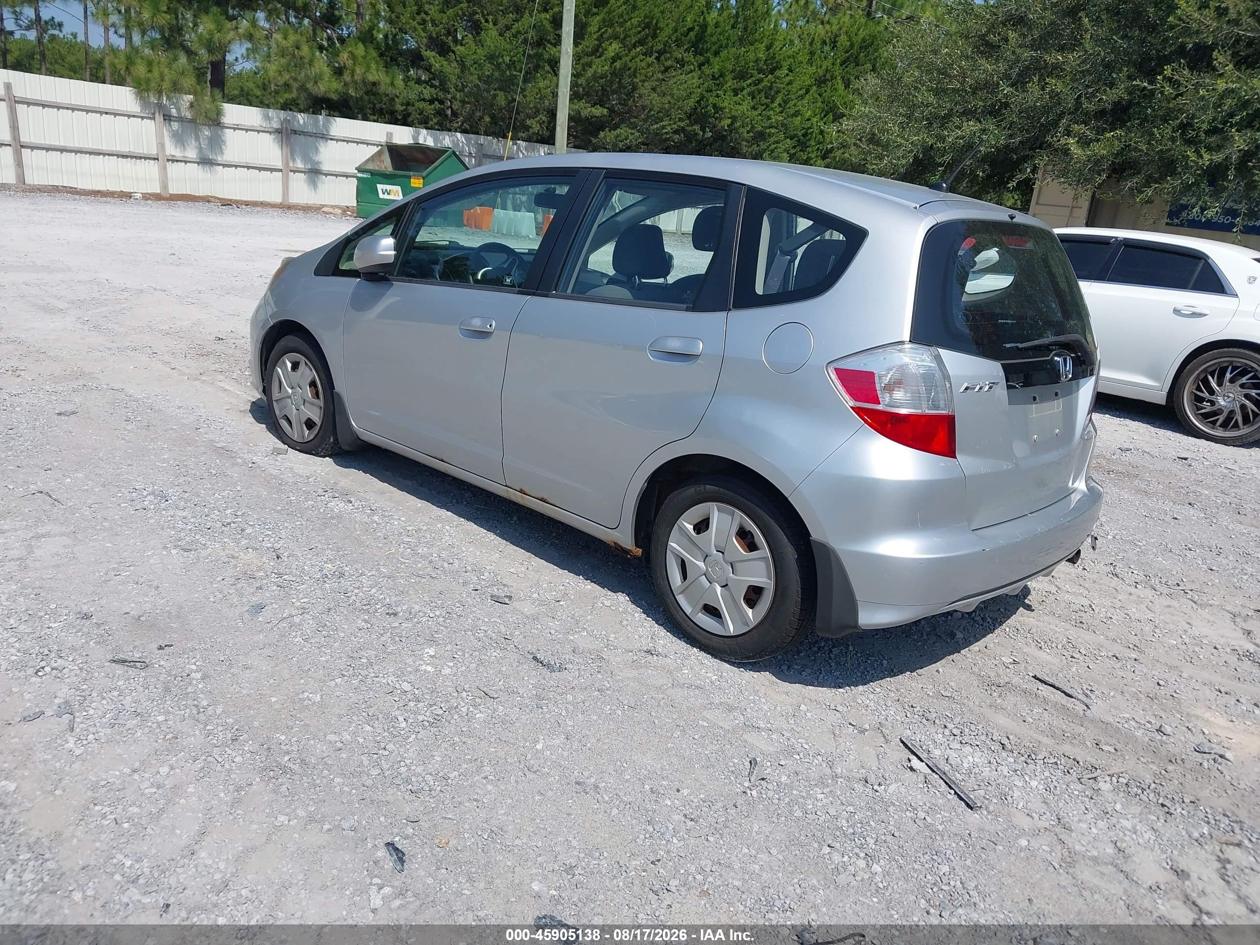 2013 Honda Fit   Silver vin: JHMGE8H33DC000476