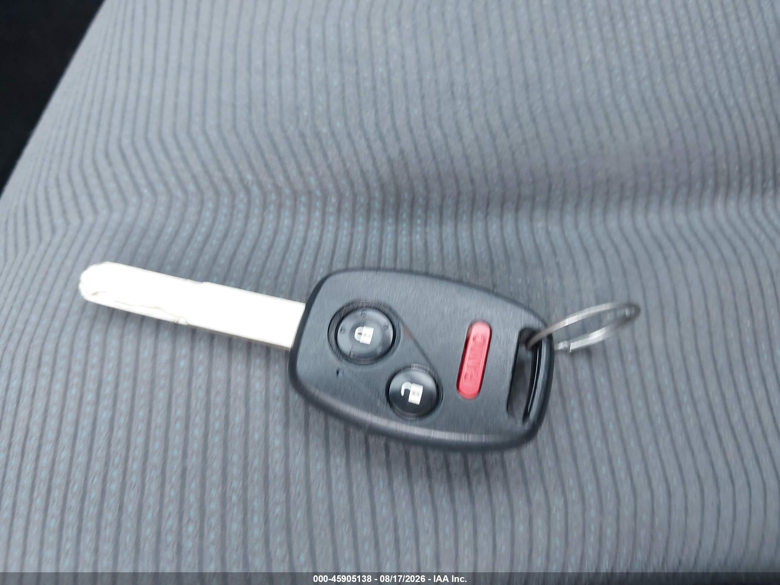 2013 Honda Fit   Silver vin: JHMGE8H33DC000476
