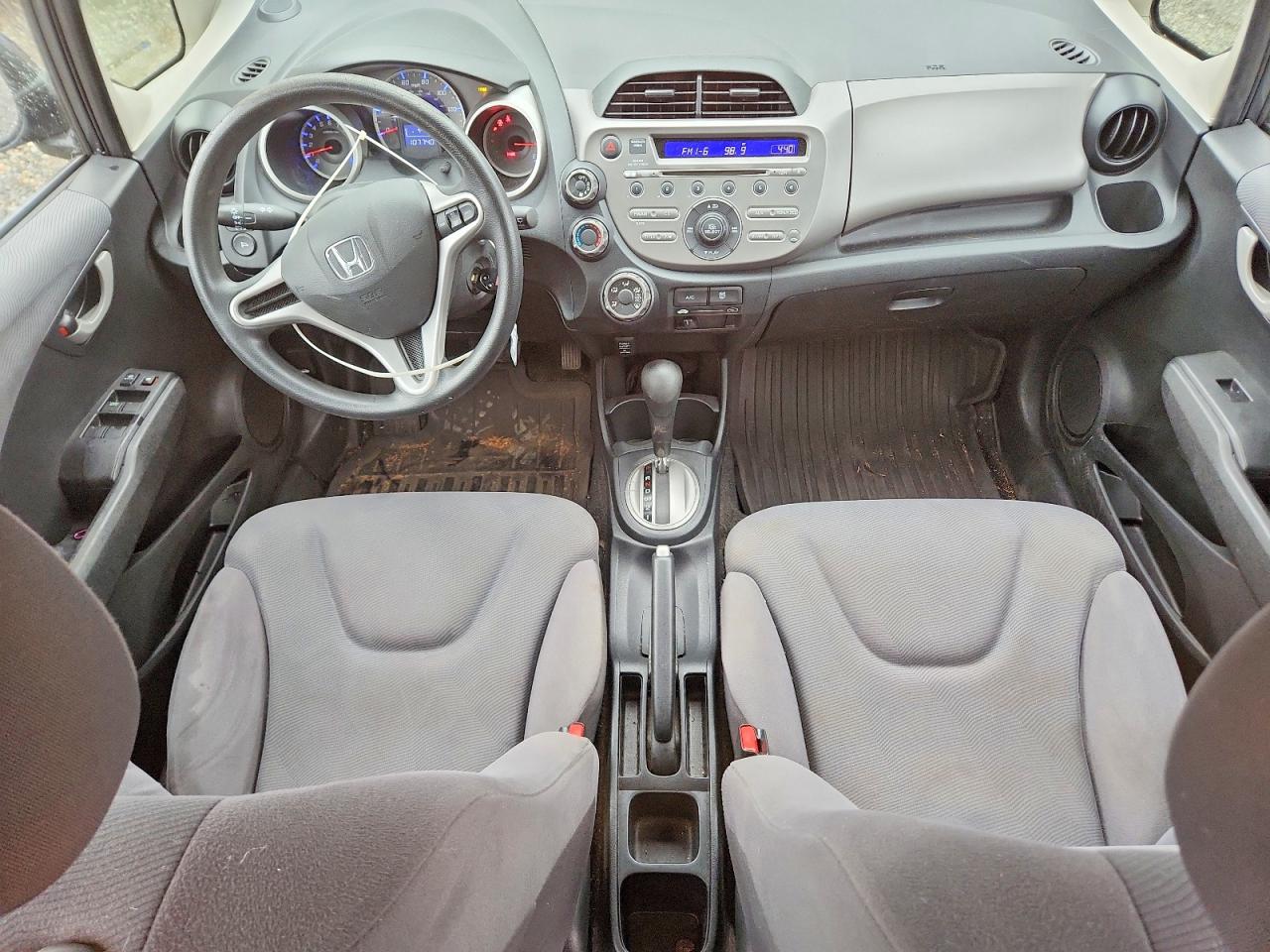 2013 Honda Fit Угольный vin: JHMGE8H33DC002437