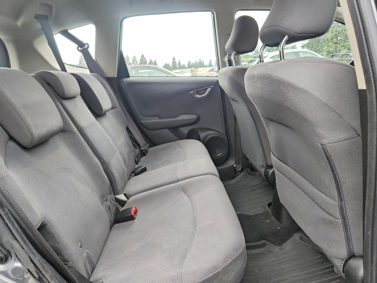 2013 Honda Fit Угольный vin: JHMGE8H33DC002437