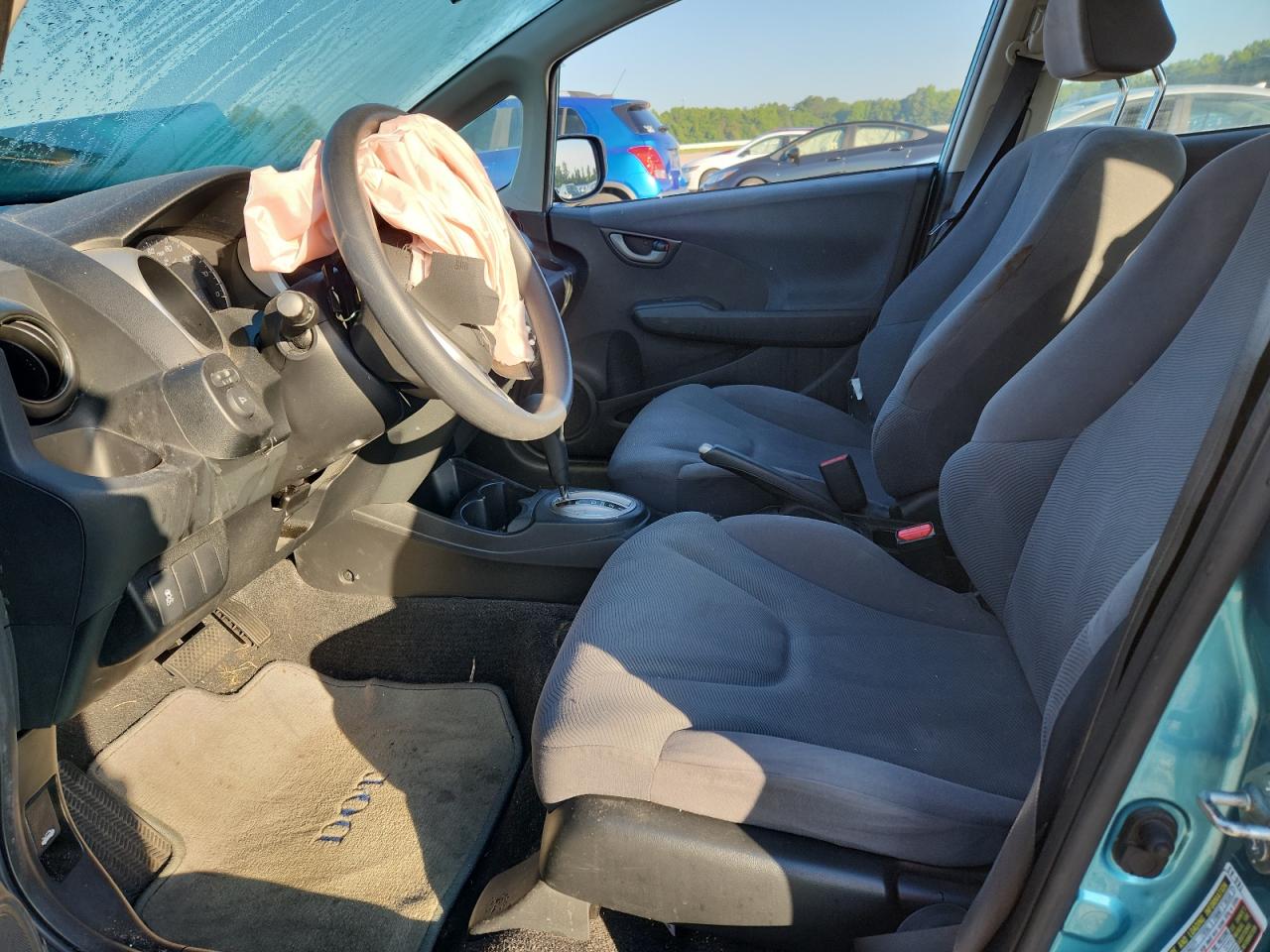 2013 Honda Fit Turquoise vin: JHMGE8H33DC010327