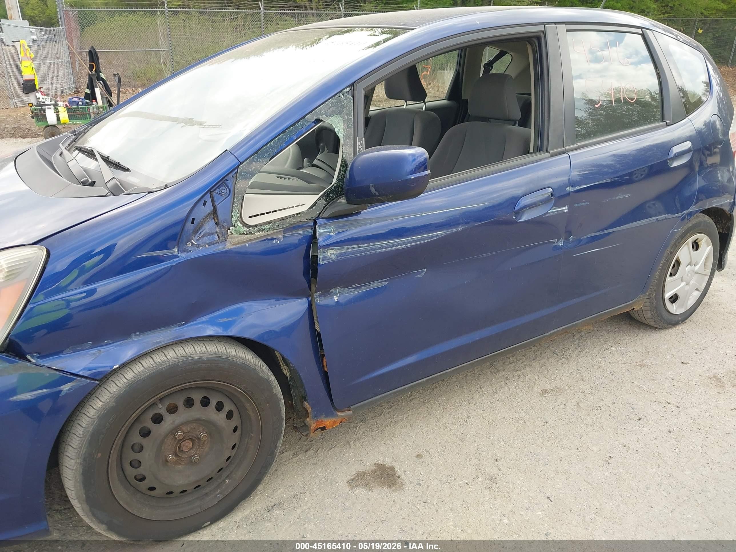 2013 Honda Fit   Синий vin: JHMGE8H33DC015771