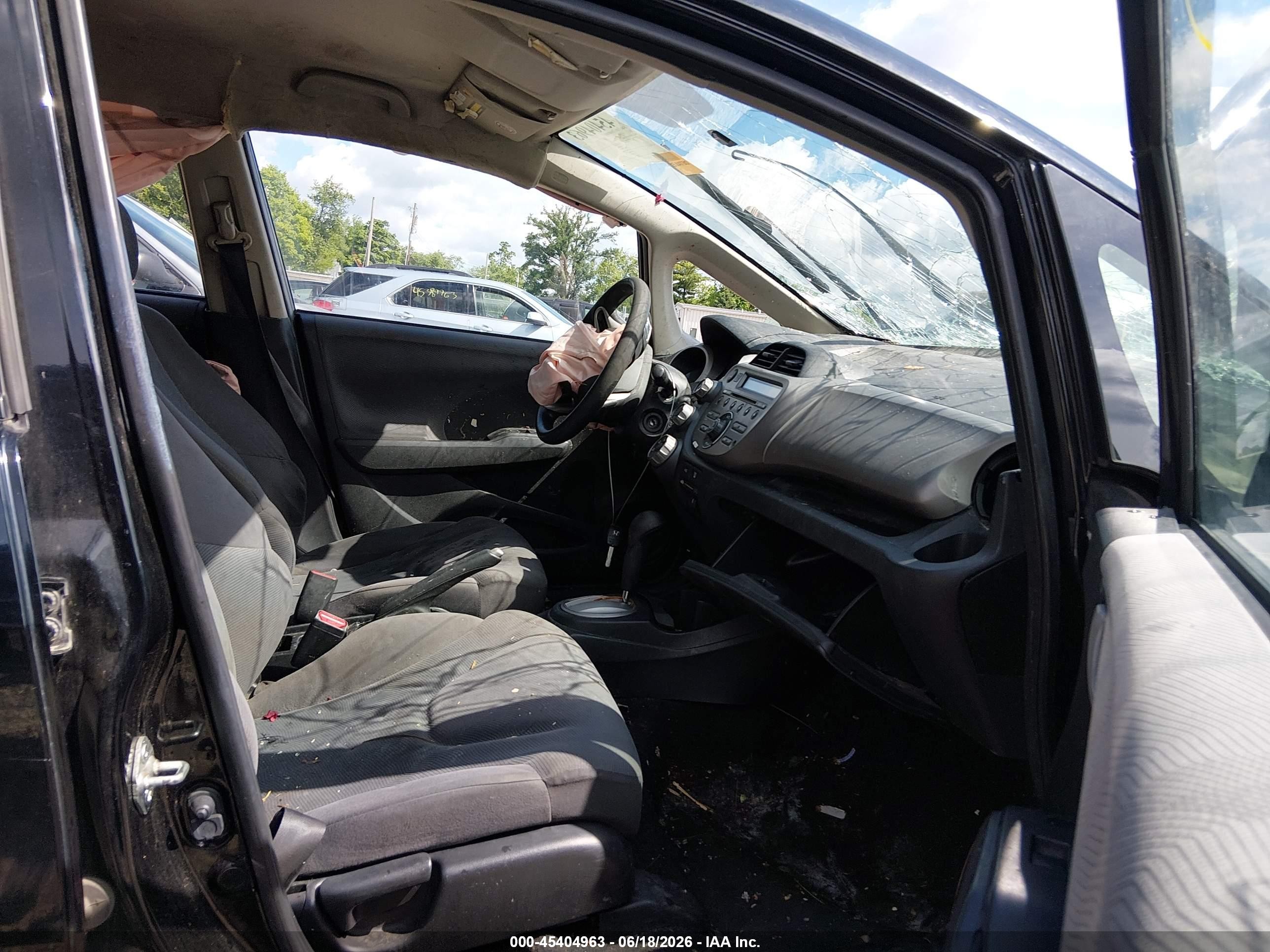 2013 Honda Fit   Black vin: JHMGE8H33DC018881